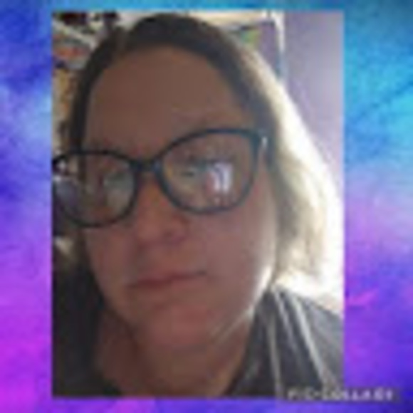 Meet your Posher, Katelyn - Picture 1 of 1